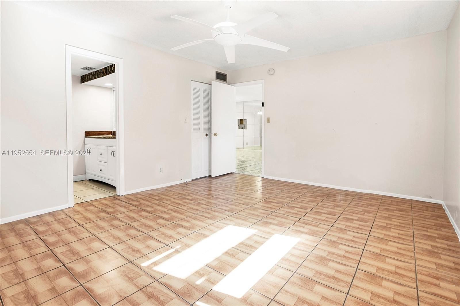 PEARL CONDO - Residential