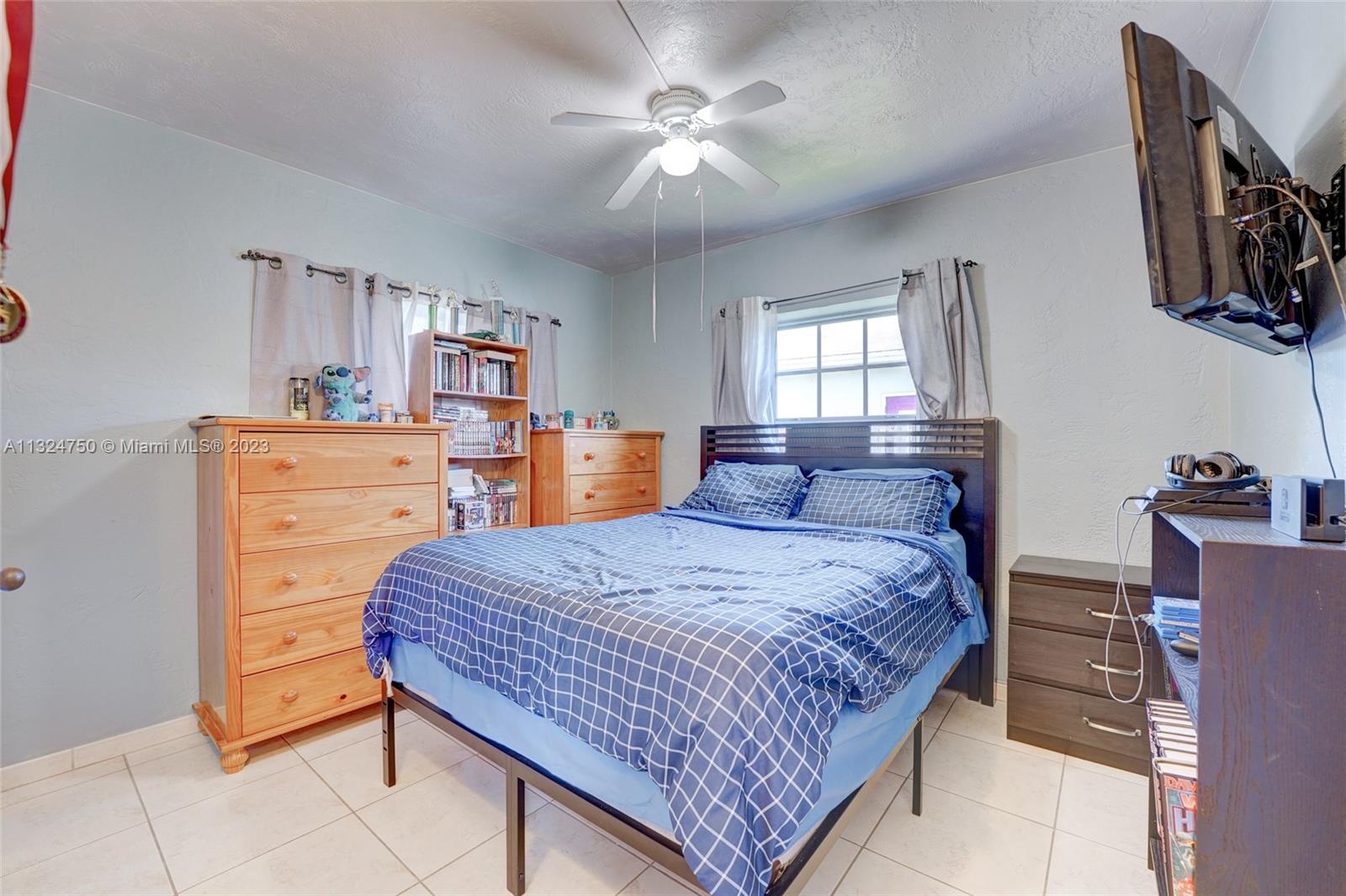 MIAMI GARDENS ESTATES SEC - Residential