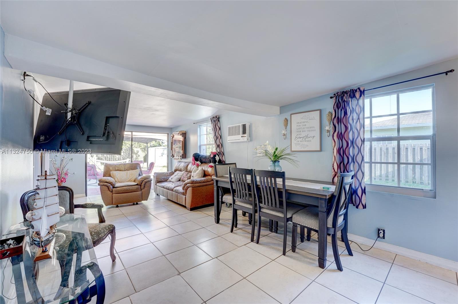 MIAMI GARDENS ESTATES SEC - Residential