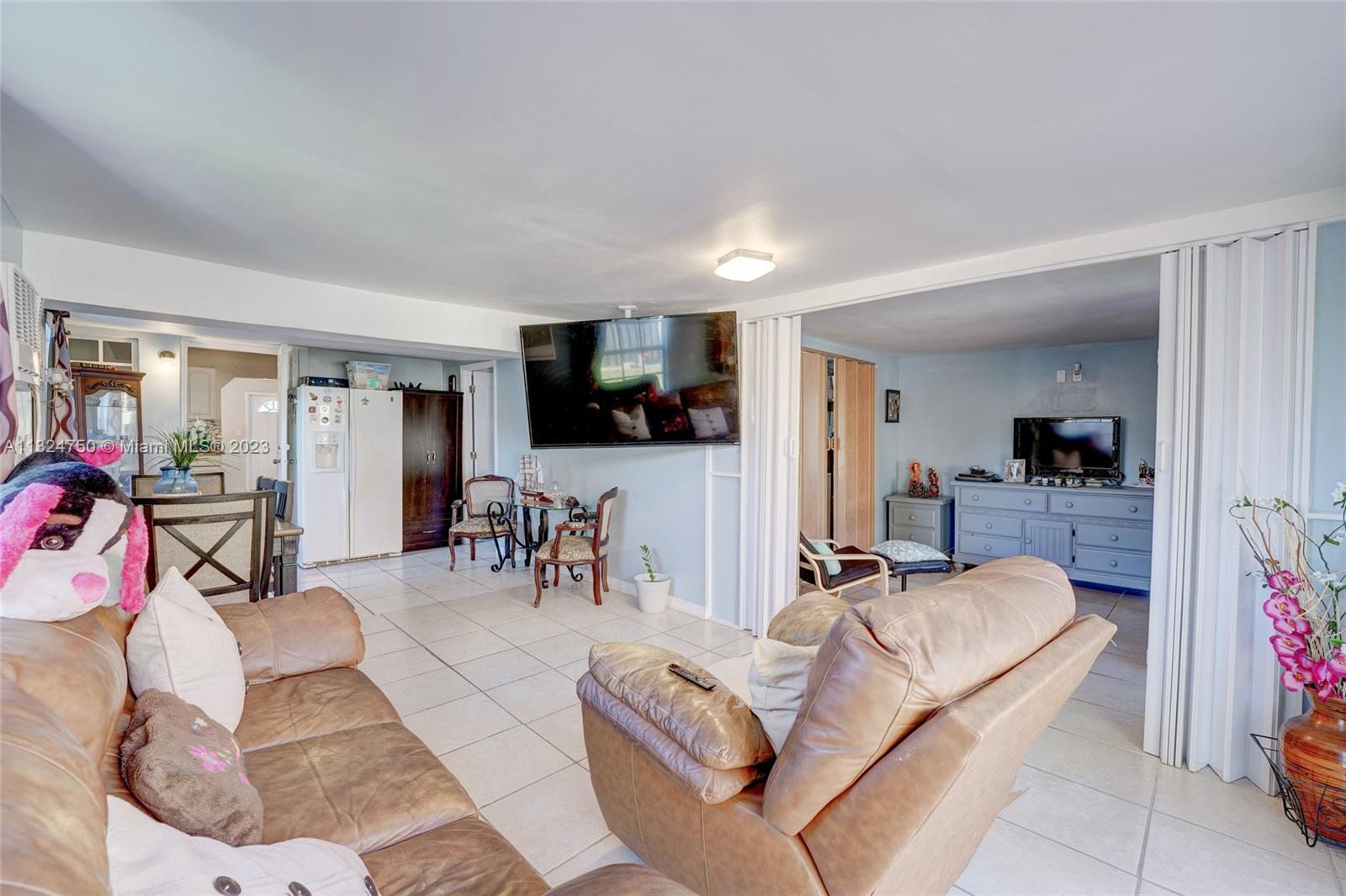 MIAMI GARDENS ESTATES SEC - Residential