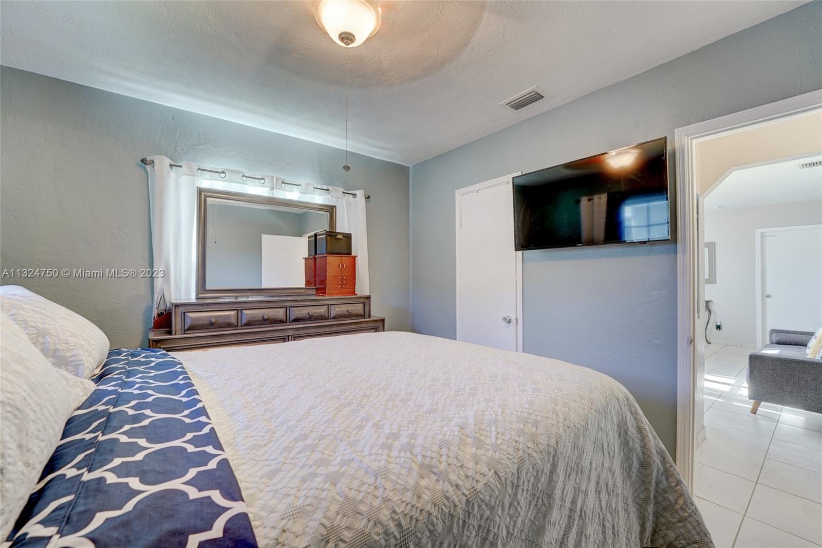 MIAMI GARDENS ESTATES SEC - Residential