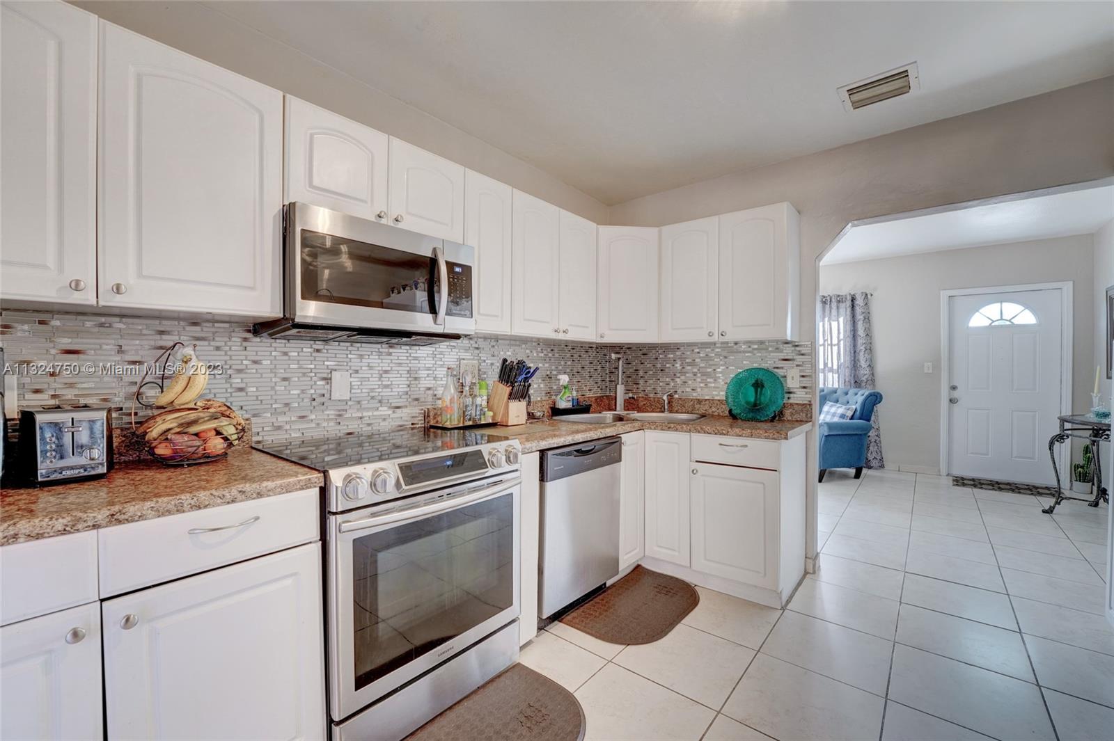 MIAMI GARDENS ESTATES SEC - Residential