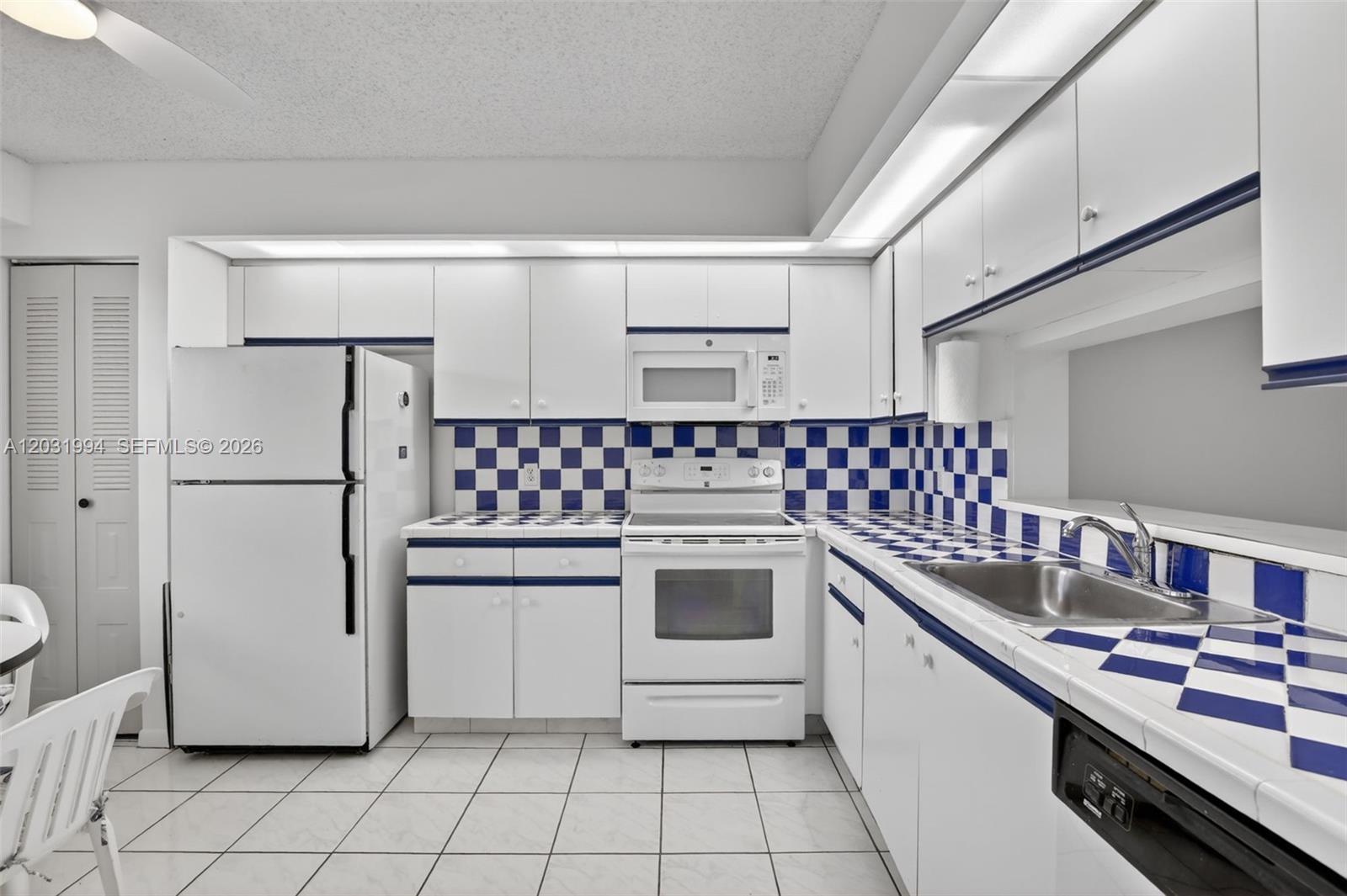 CAMBRIDGE AT CENTURY VILL - Residential