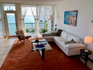 BRICKELL BAY TOWER CONDO - Residential