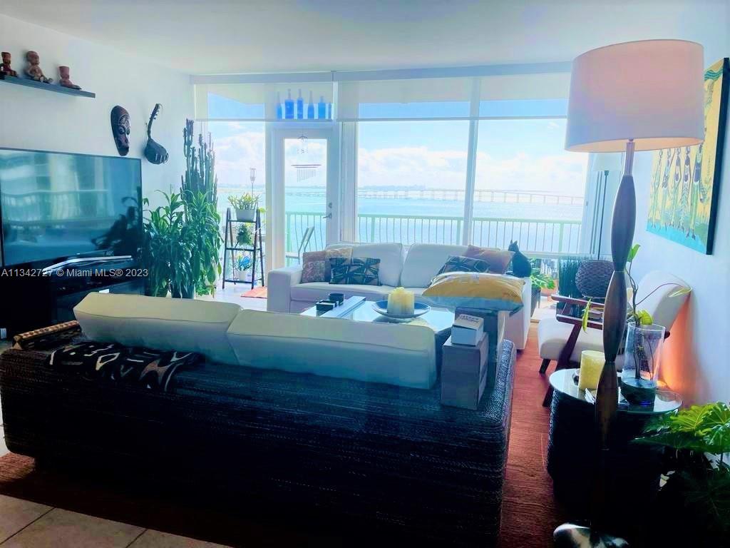 BRICKELL BAY TOWER CONDO - Residential