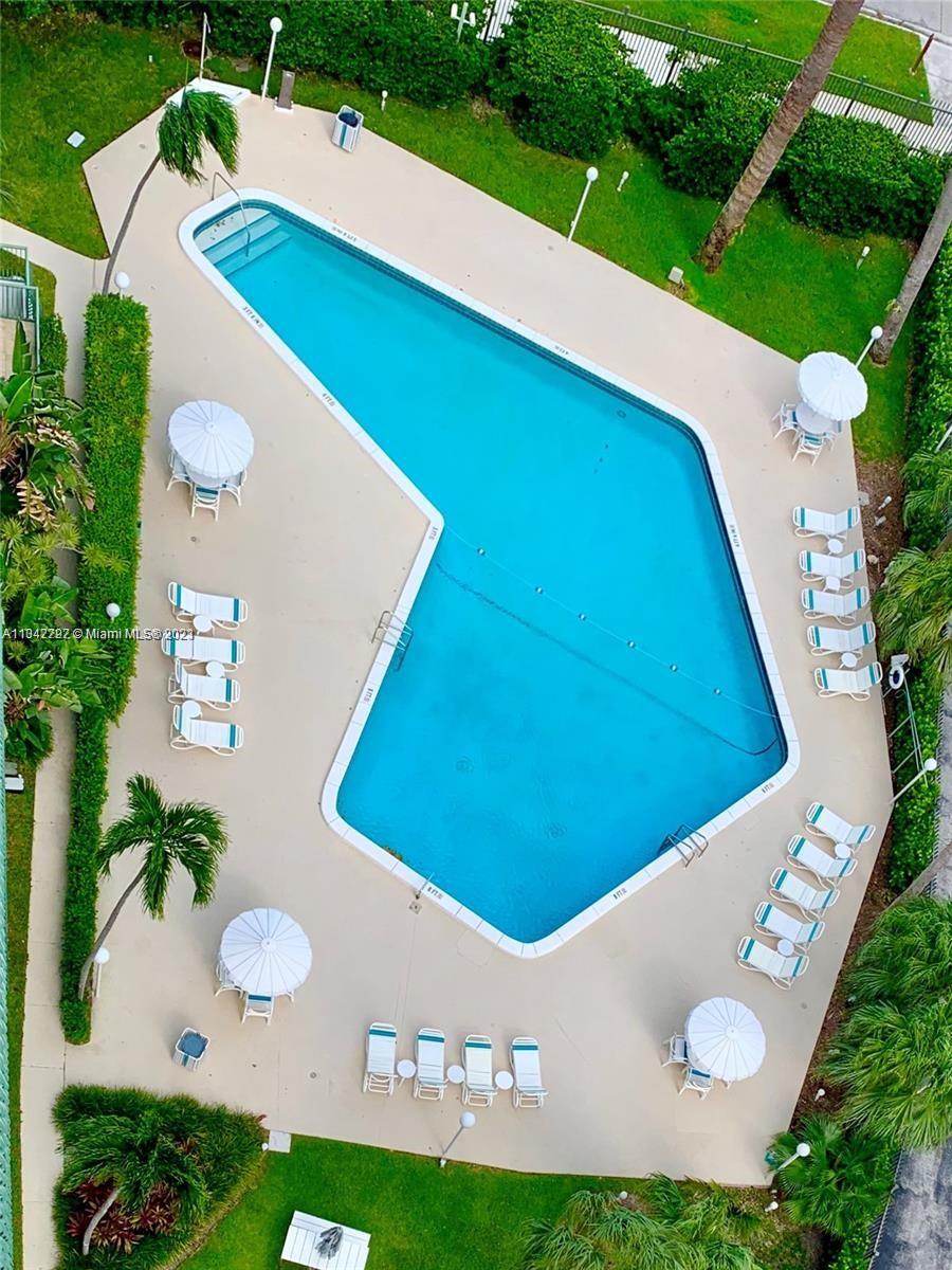 BRICKELL BAY TOWER CONDO - Residential