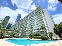 BRICKELL BAY TOWER CONDO - Residential