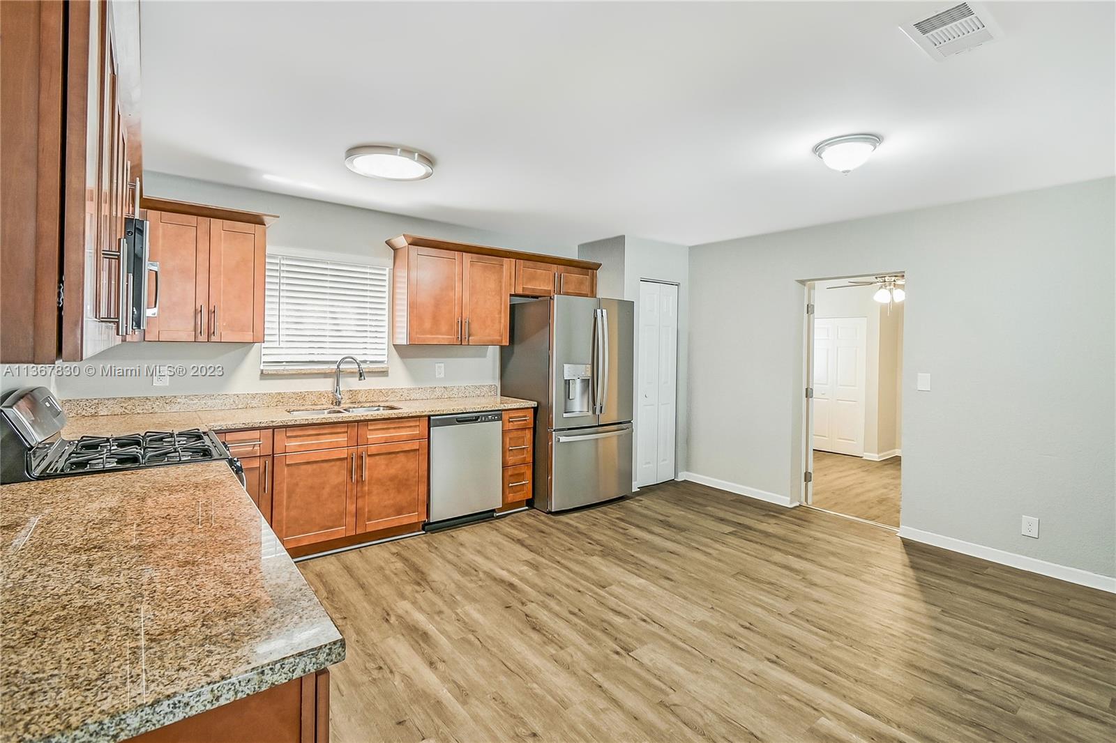 HOMES AT LAWRENCE 2 - Residential Lease