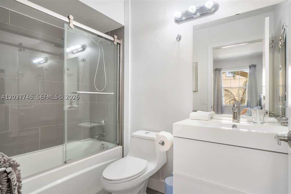 WATERSIDE VILLAGE OF PALM - Residential Lease