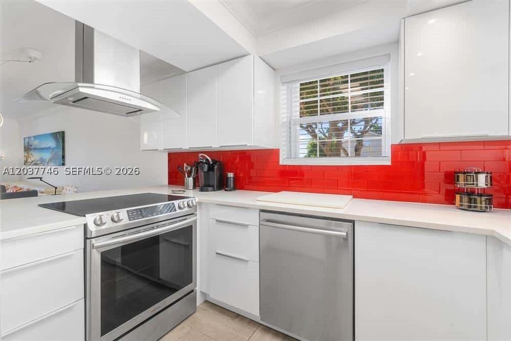 WATERSIDE VILLAGE OF PALM - Residential Lease
