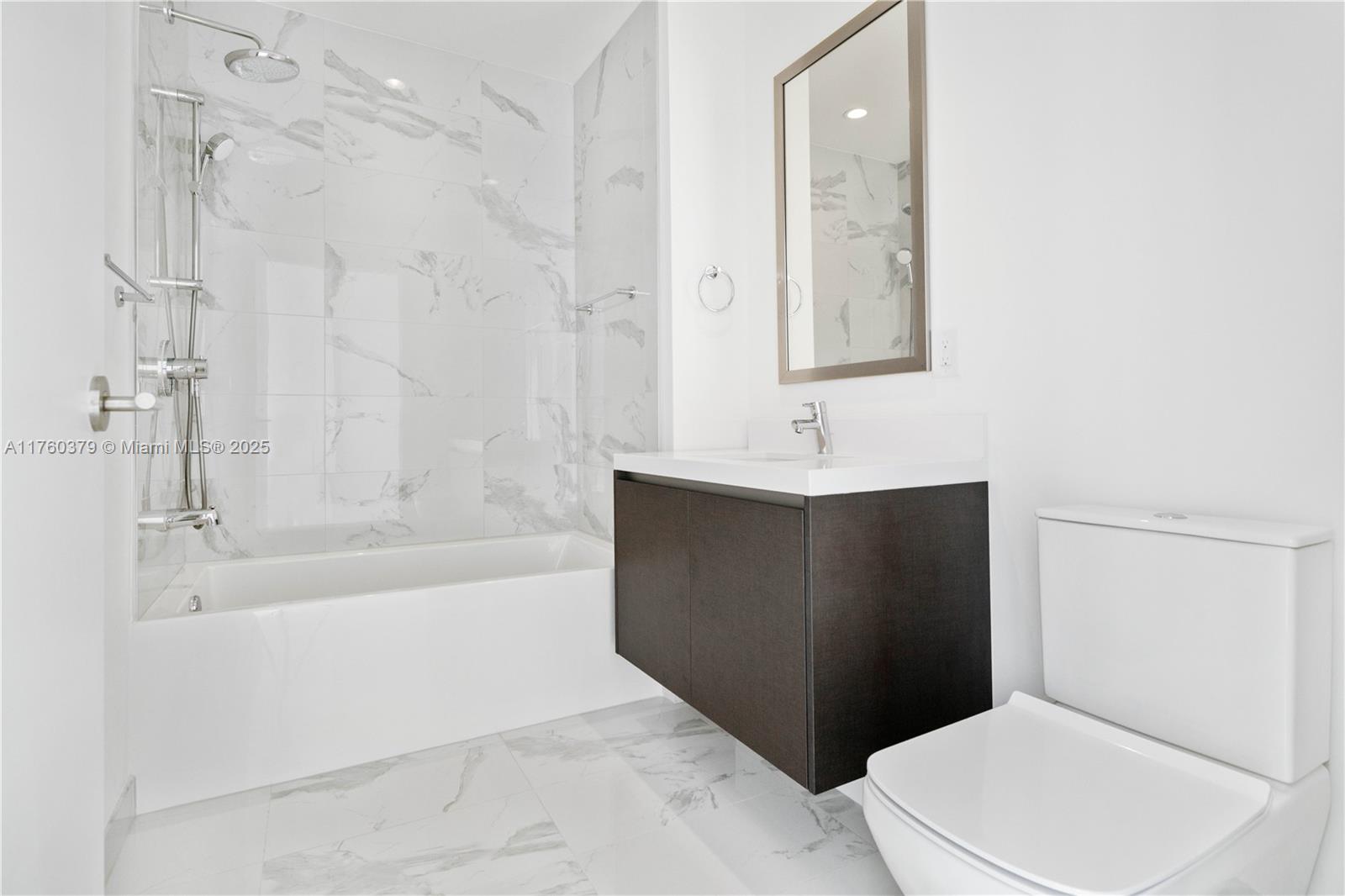 PARAMOUNT MIAMI WORLDCENT - Residential