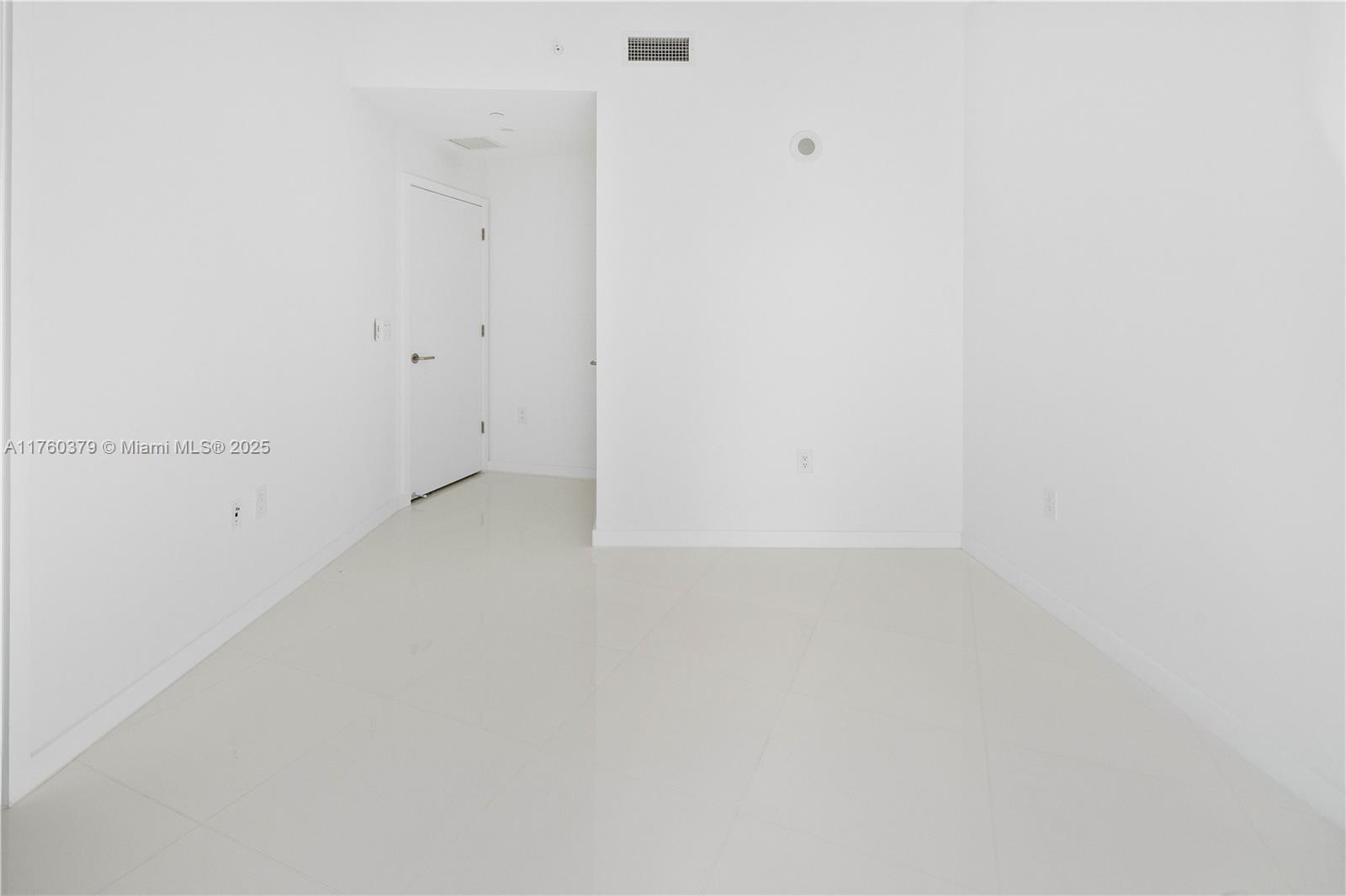 PARAMOUNT MIAMI WORLDCENT - Residential