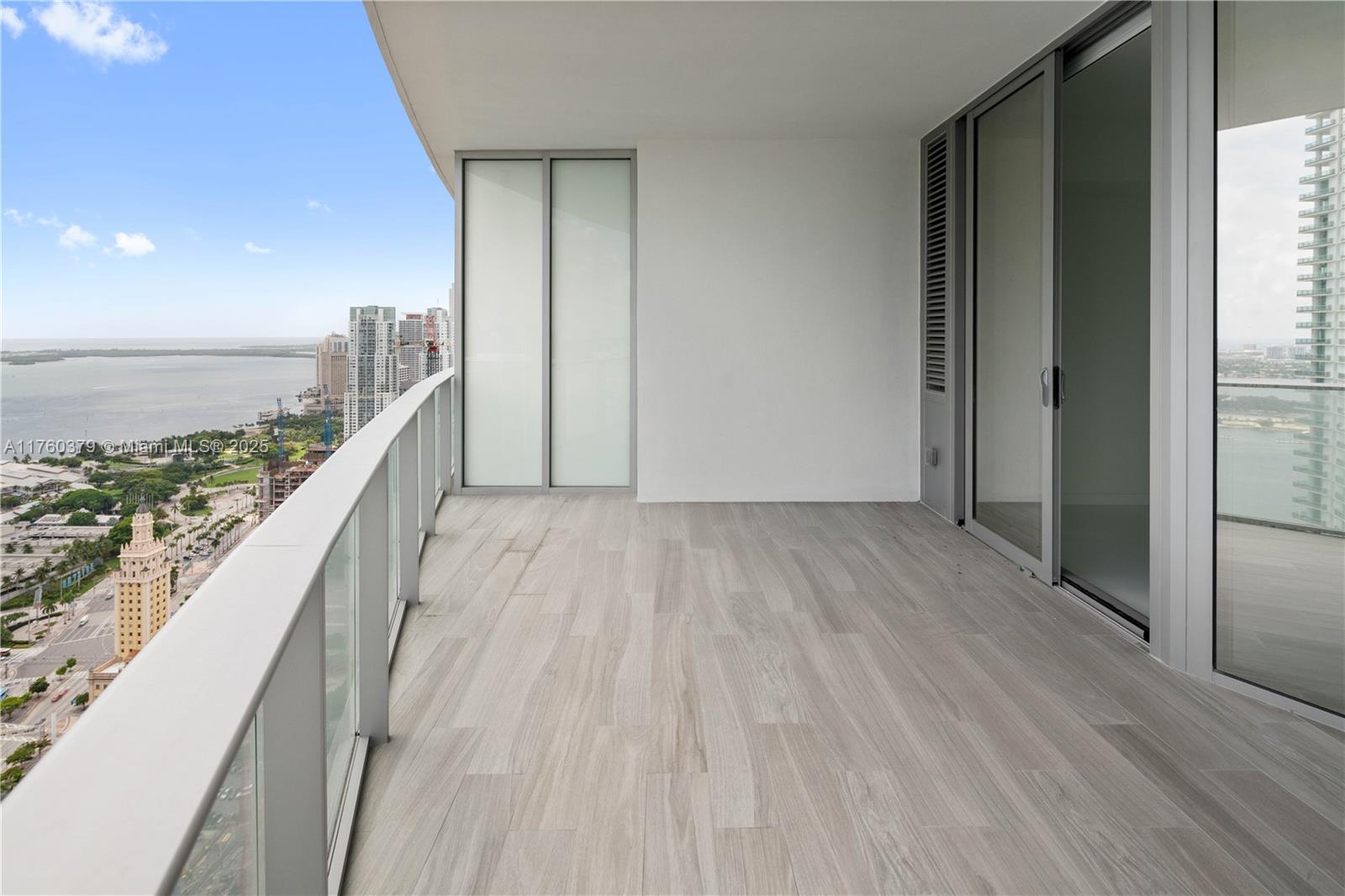 PARAMOUNT MIAMI WORLDCENT - Residential