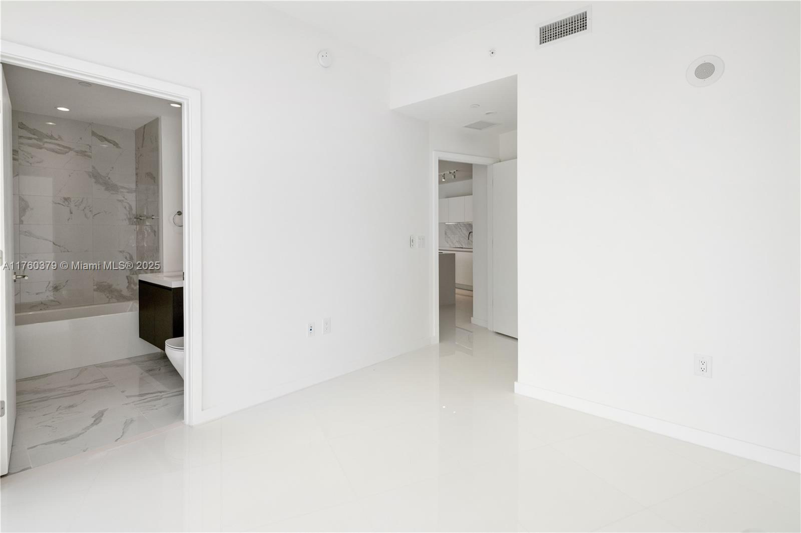PARAMOUNT MIAMI WORLDCENT - Residential