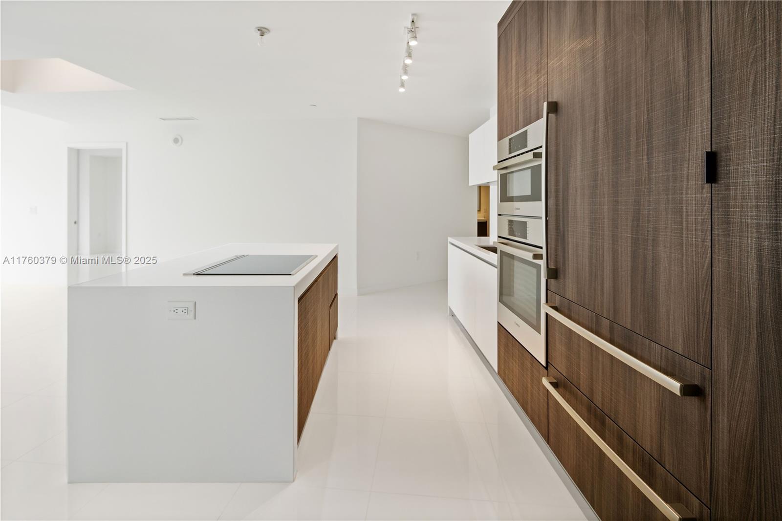 PARAMOUNT MIAMI WORLDCENT - Residential