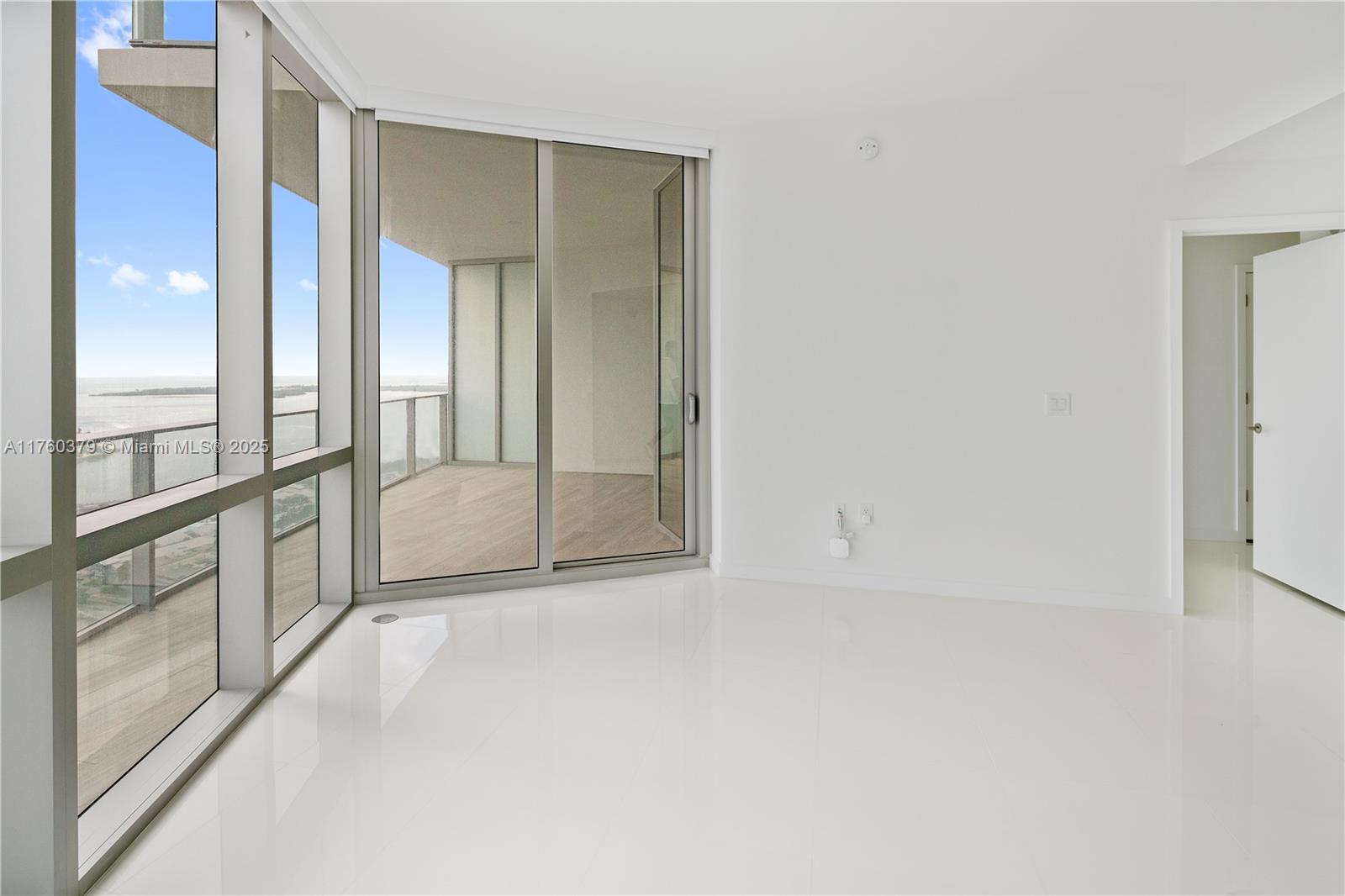 PARAMOUNT MIAMI WORLDCENT - Residential