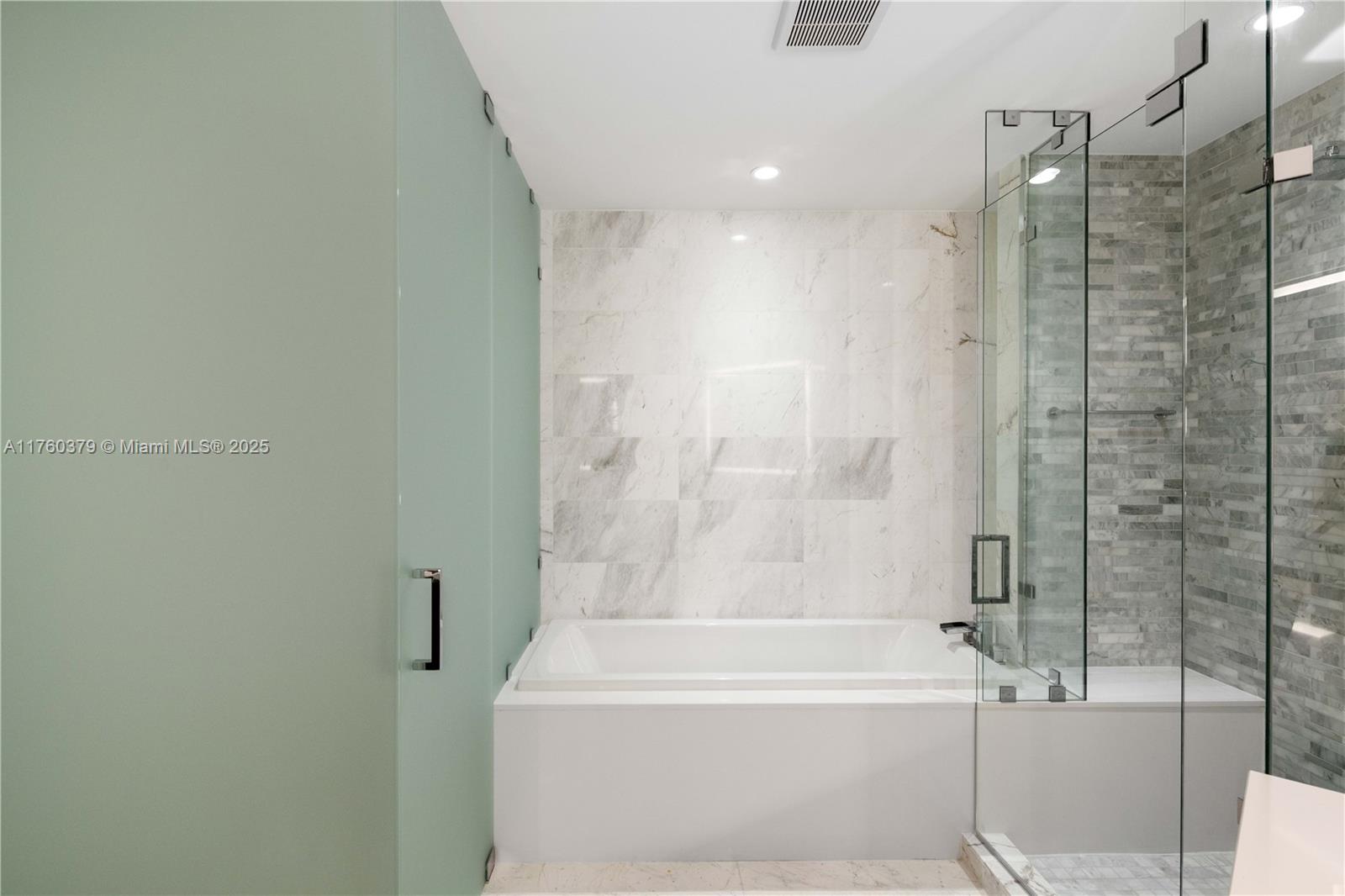 PARAMOUNT MIAMI WORLDCENT - Residential