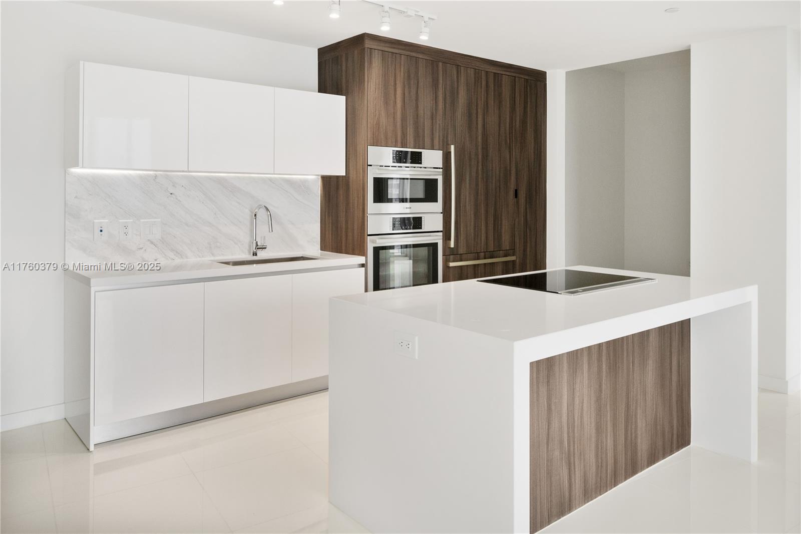 PARAMOUNT MIAMI WORLDCENT - Residential