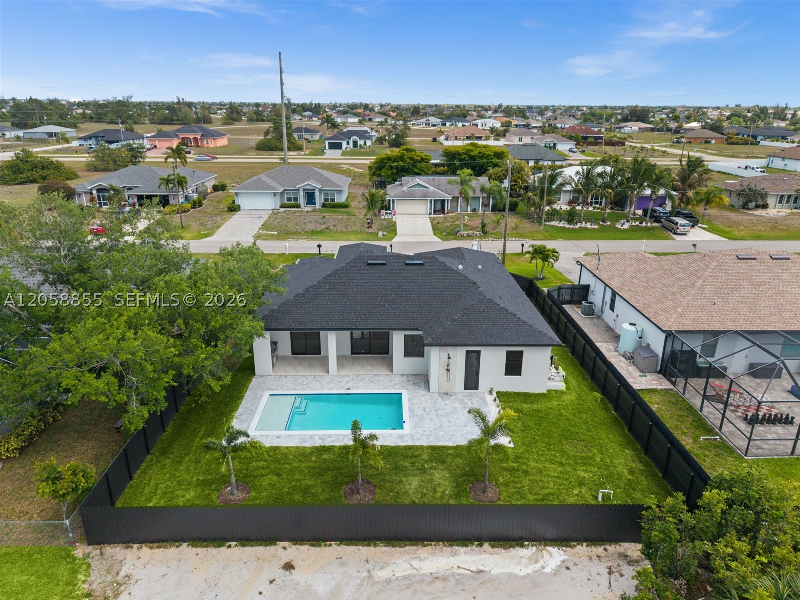 CAPE CORAL - Residential