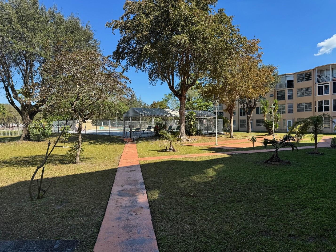 ROLLING GREEN CONDO F - Residential