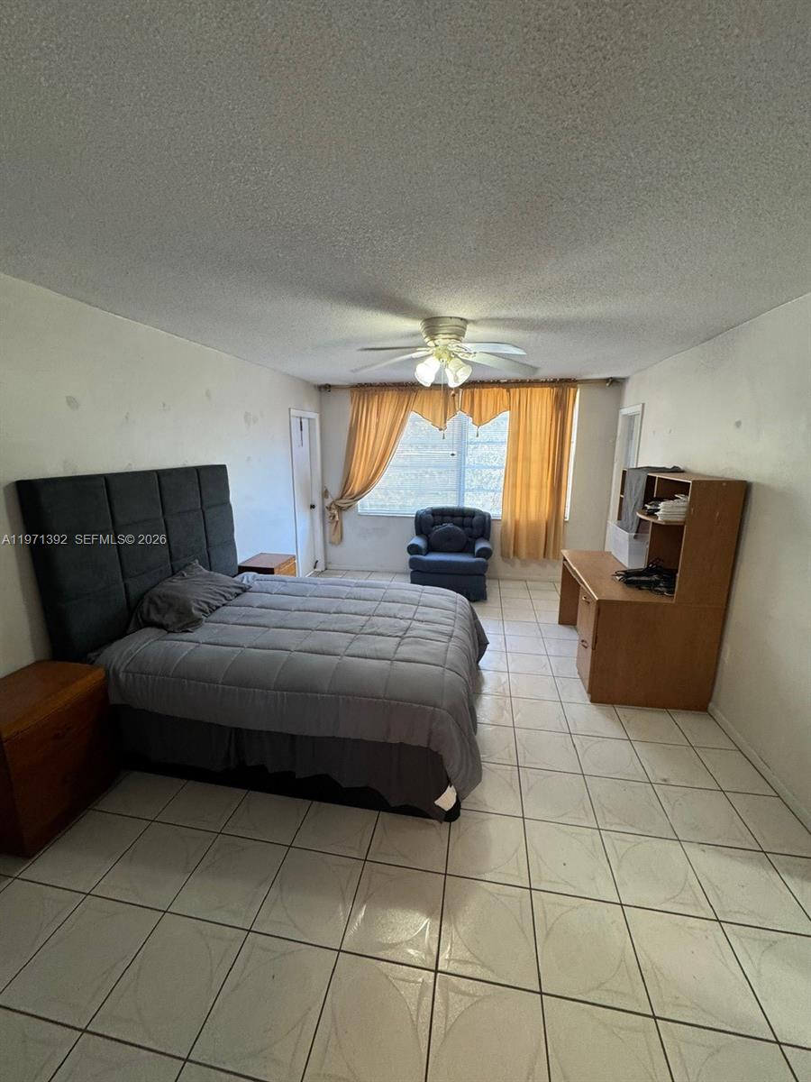 ROLLING GREEN CONDO F - Residential
