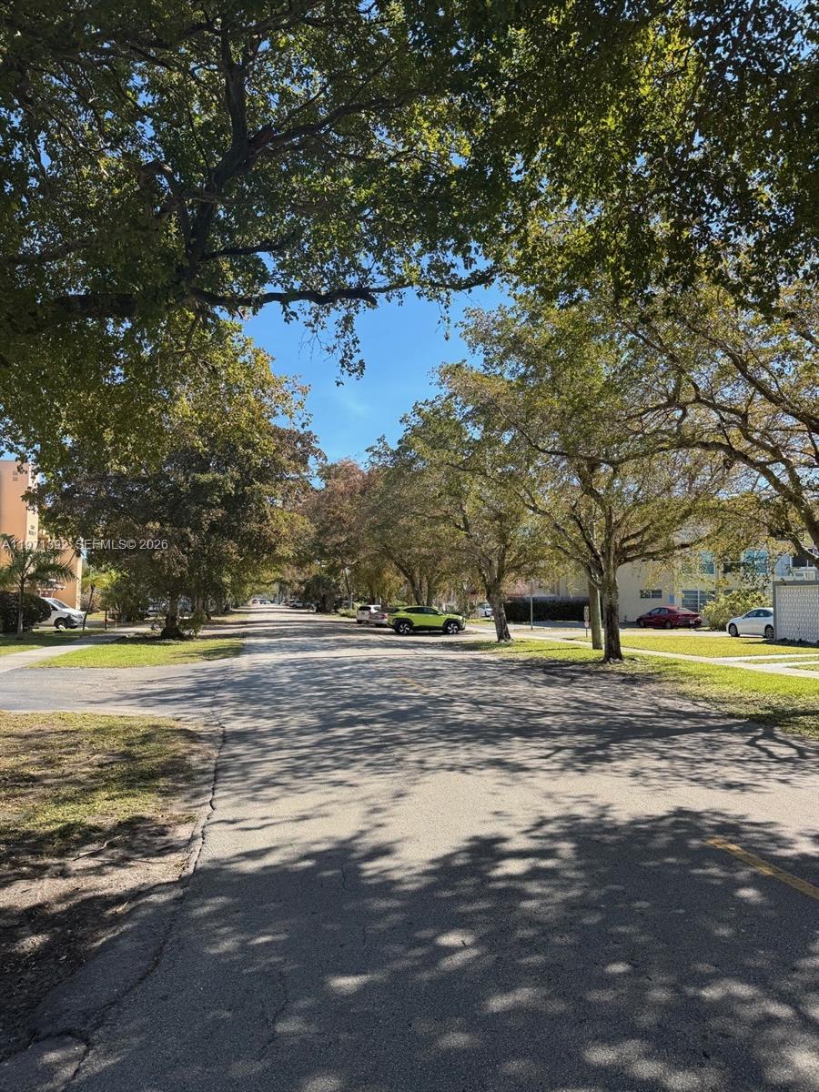 ROLLING GREEN CONDO F - Residential
