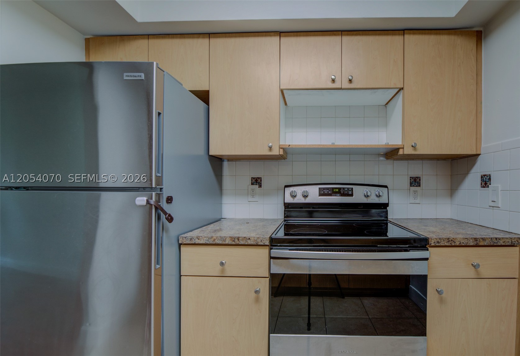 ARROWHEAD CONDO NO III - Residential