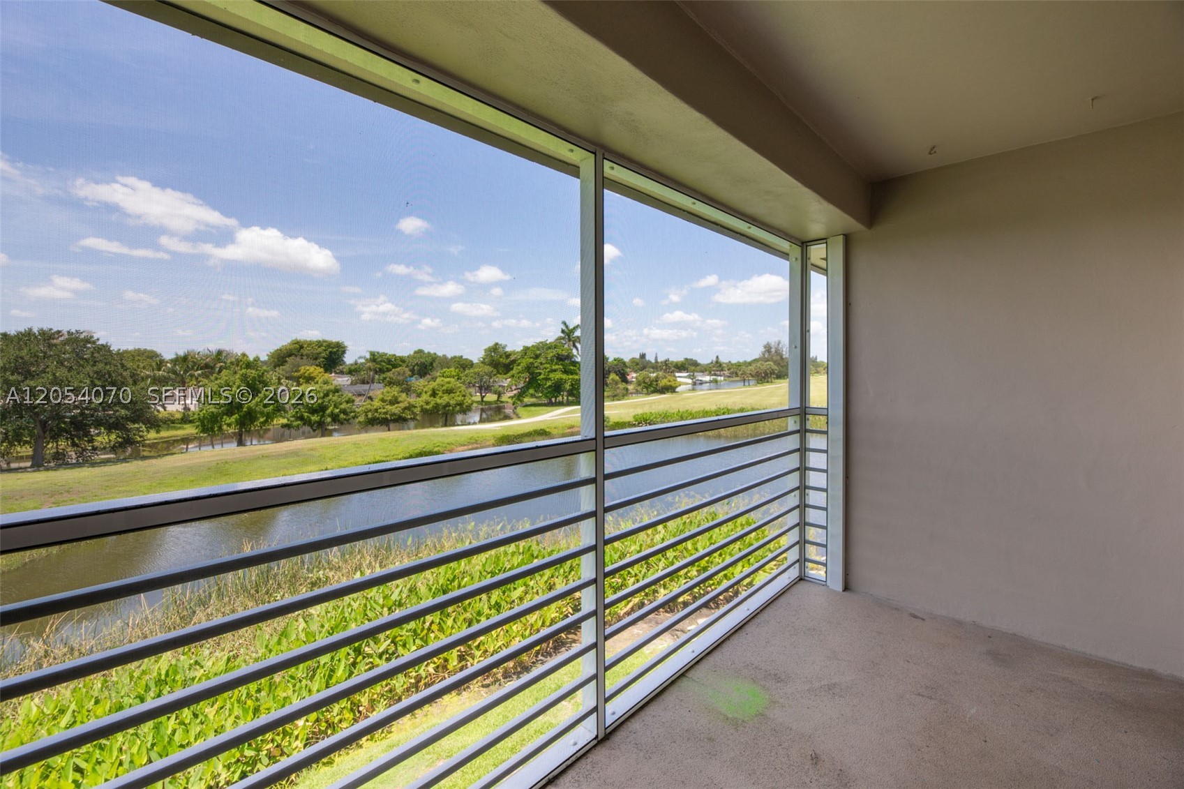 ARROWHEAD CONDO NO III - Residential