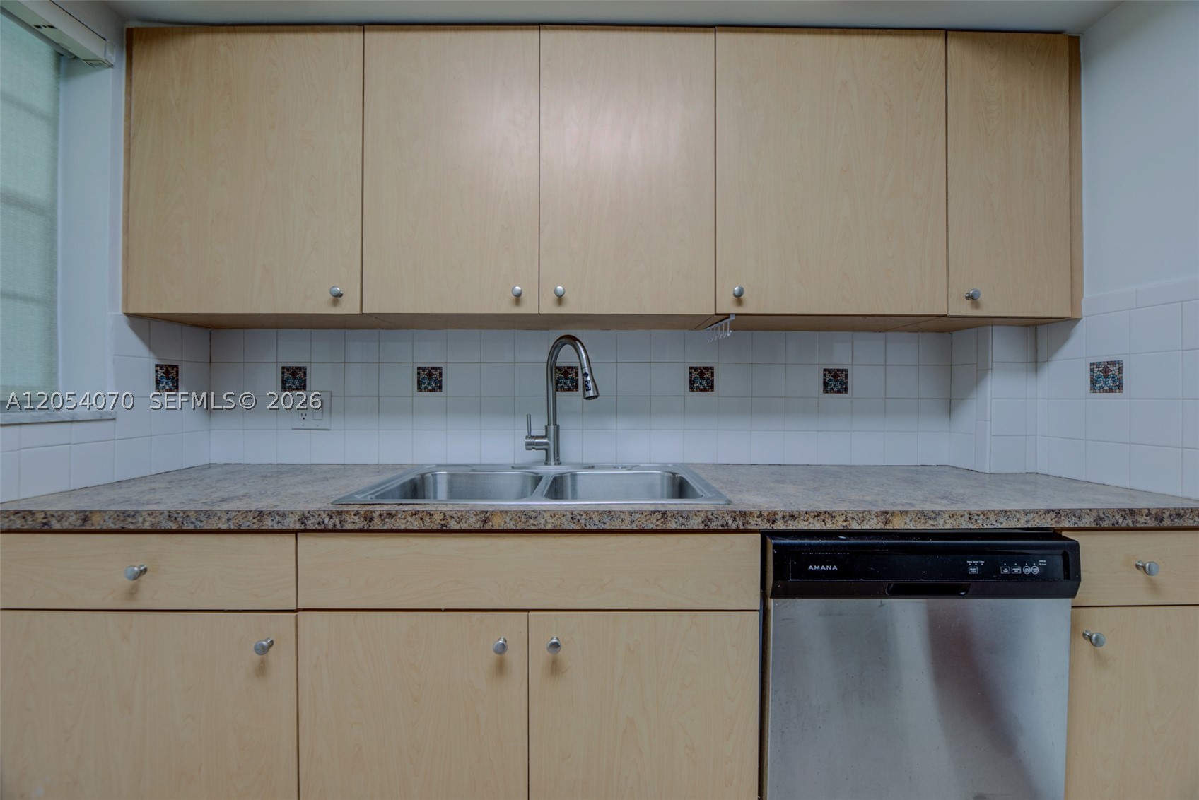 ARROWHEAD CONDO NO III - Residential