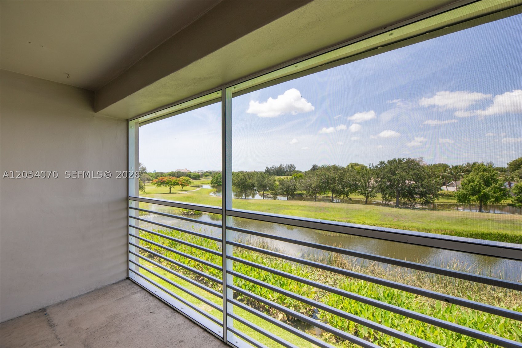 ARROWHEAD CONDO NO III - Residential