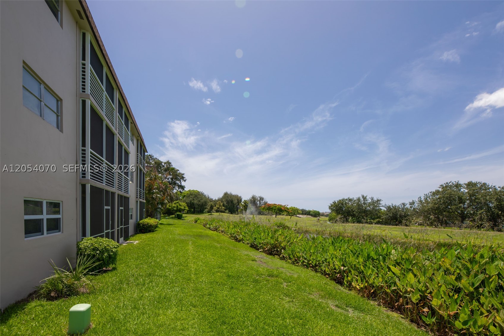 ARROWHEAD CONDO NO III - Residential