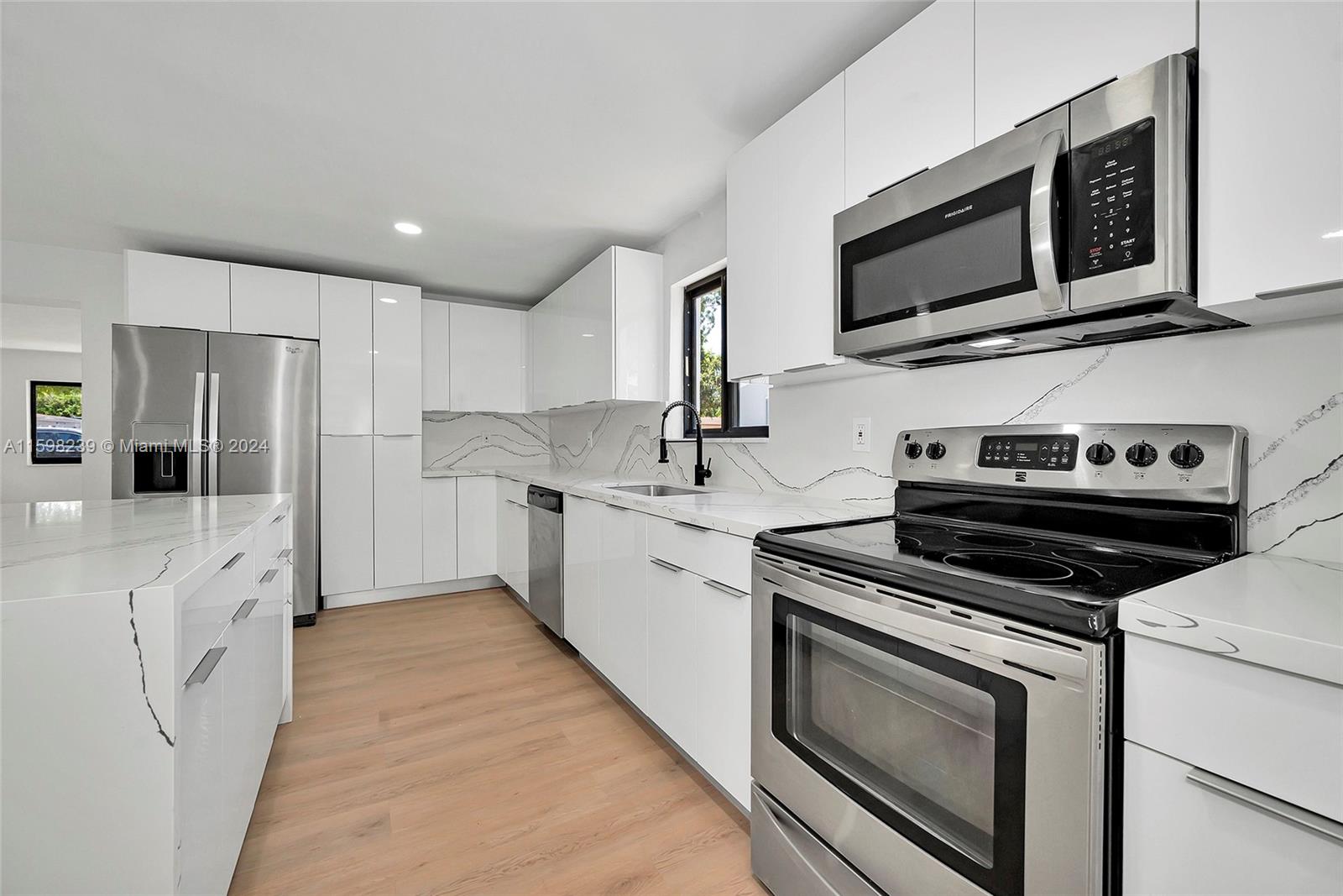 THIRD AMEND PLAT OF PORTI - Residential