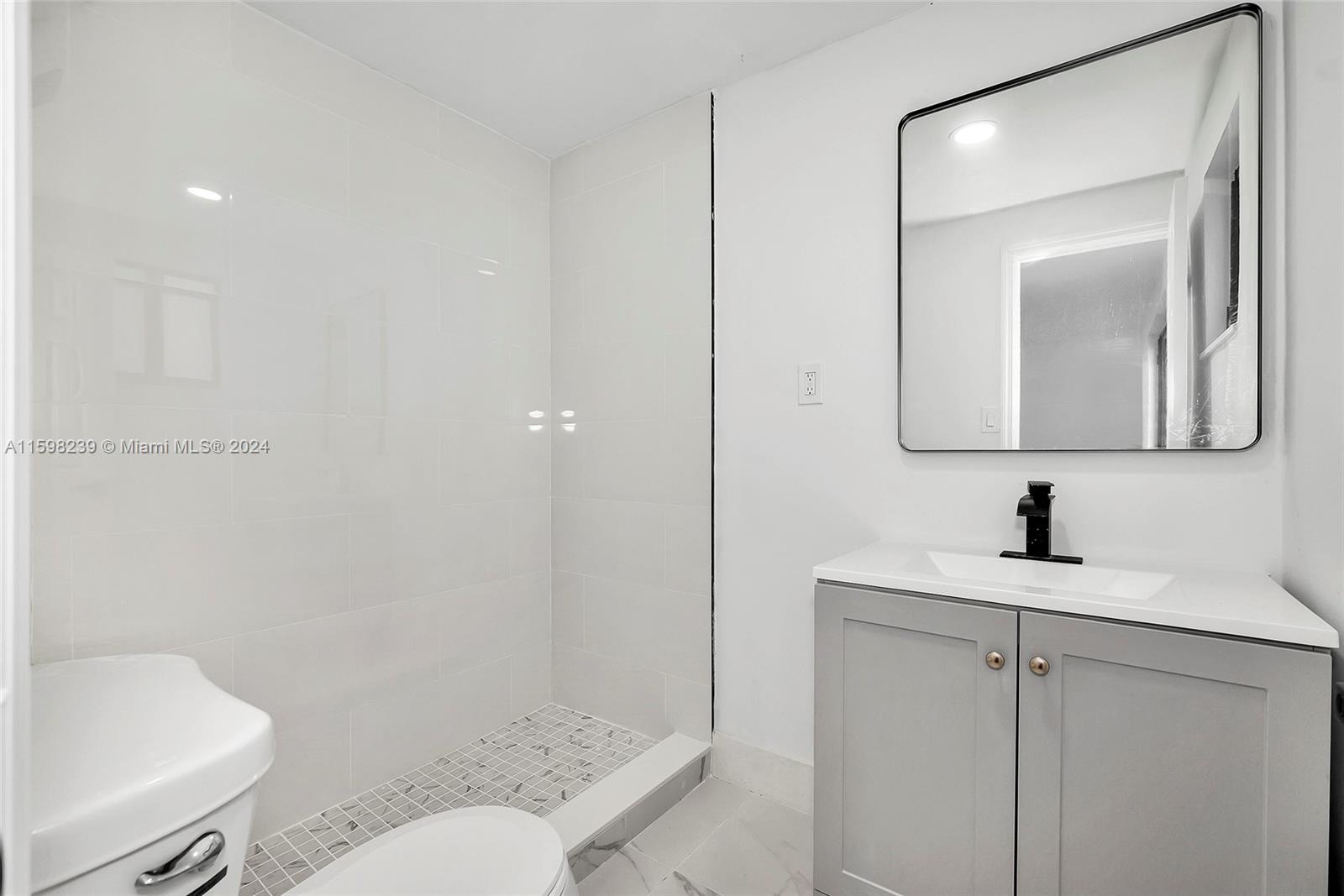 THIRD AMEND PLAT OF PORTI - Residential