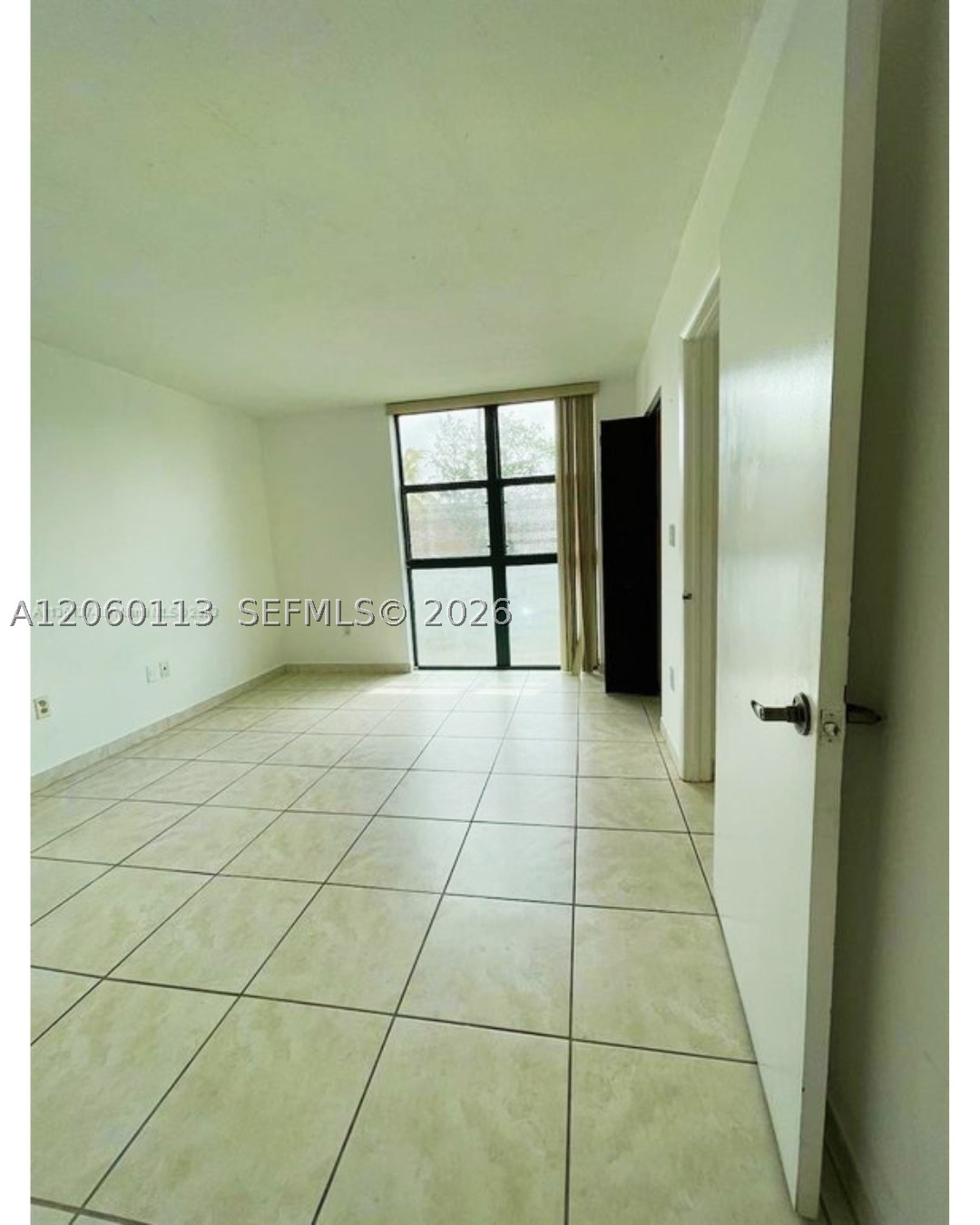 INTERNATIONAL PARK I COND - Residential