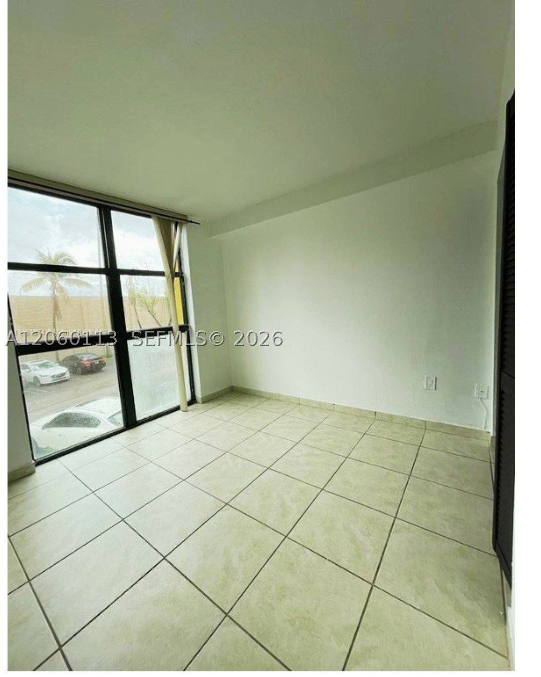 INTERNATIONAL PARK I COND - Residential