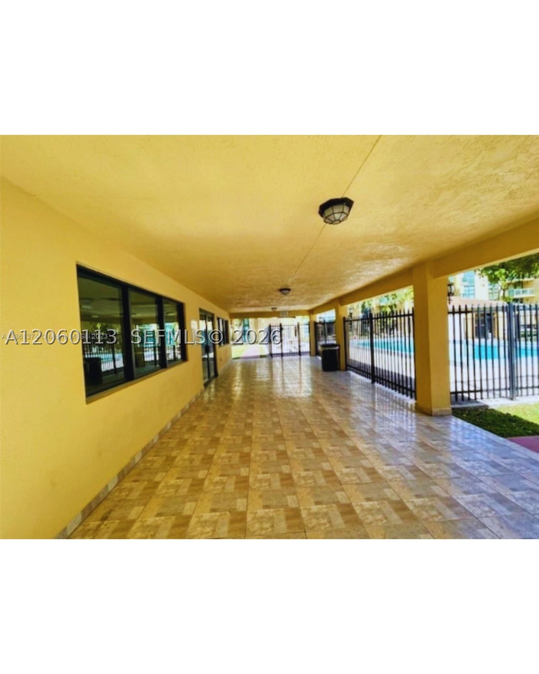 INTERNATIONAL PARK I COND - Residential