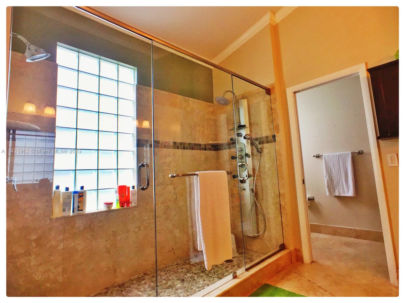TOWNGATE - Residential Lease