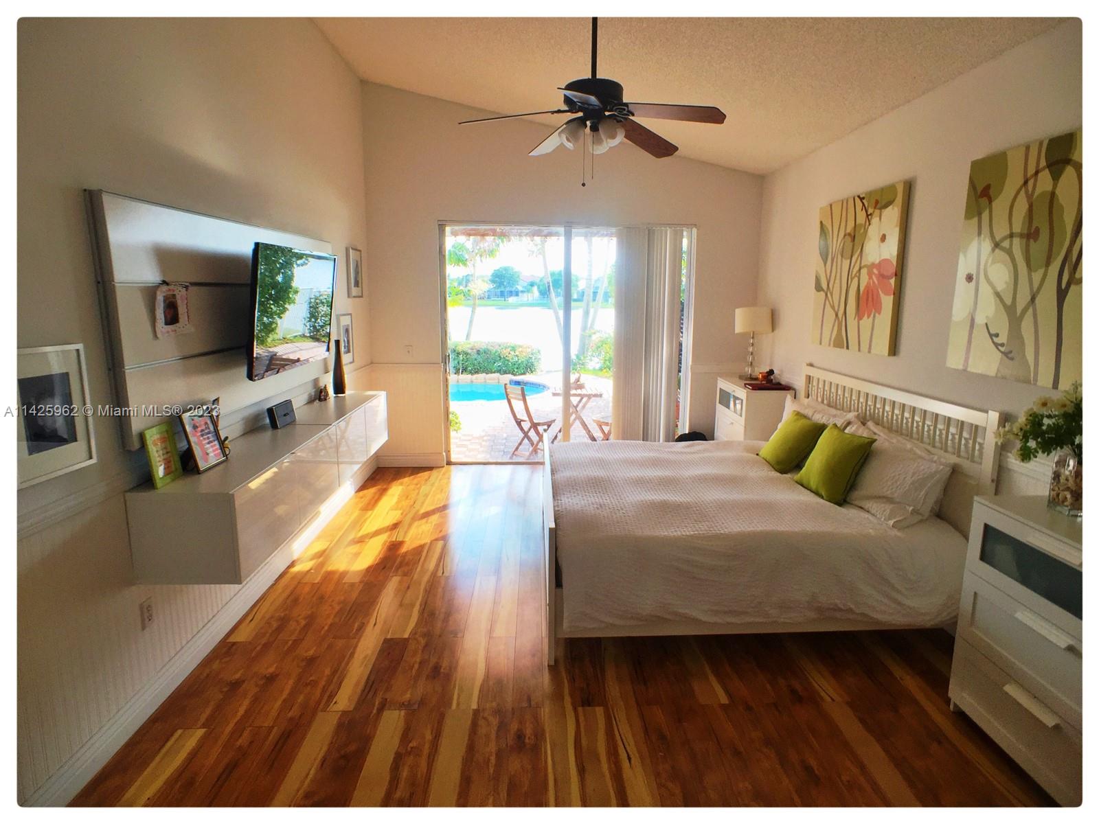 TOWNGATE - Residential Lease