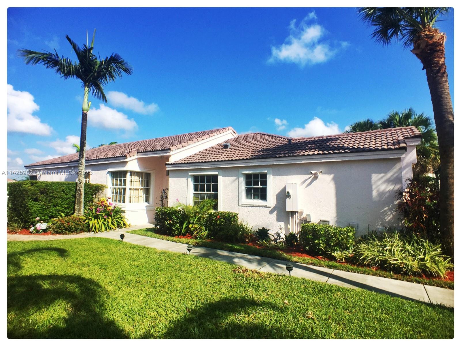 TOWNGATE - Residential Lease