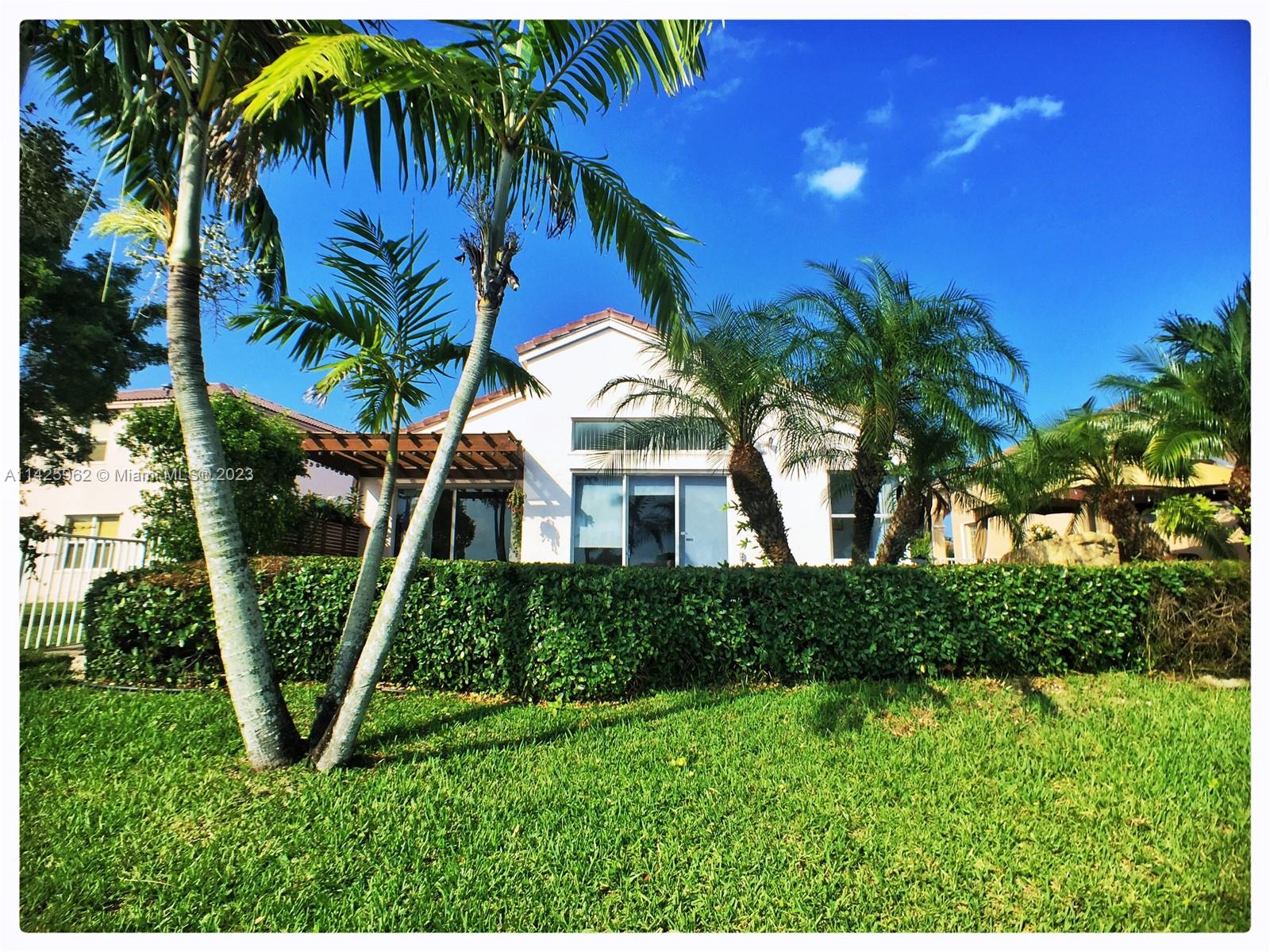 TOWNGATE - Residential Lease