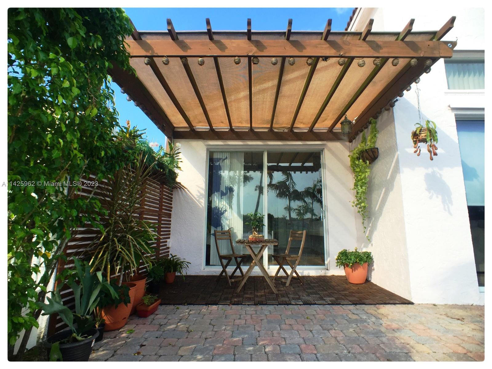 TOWNGATE - Residential Lease
