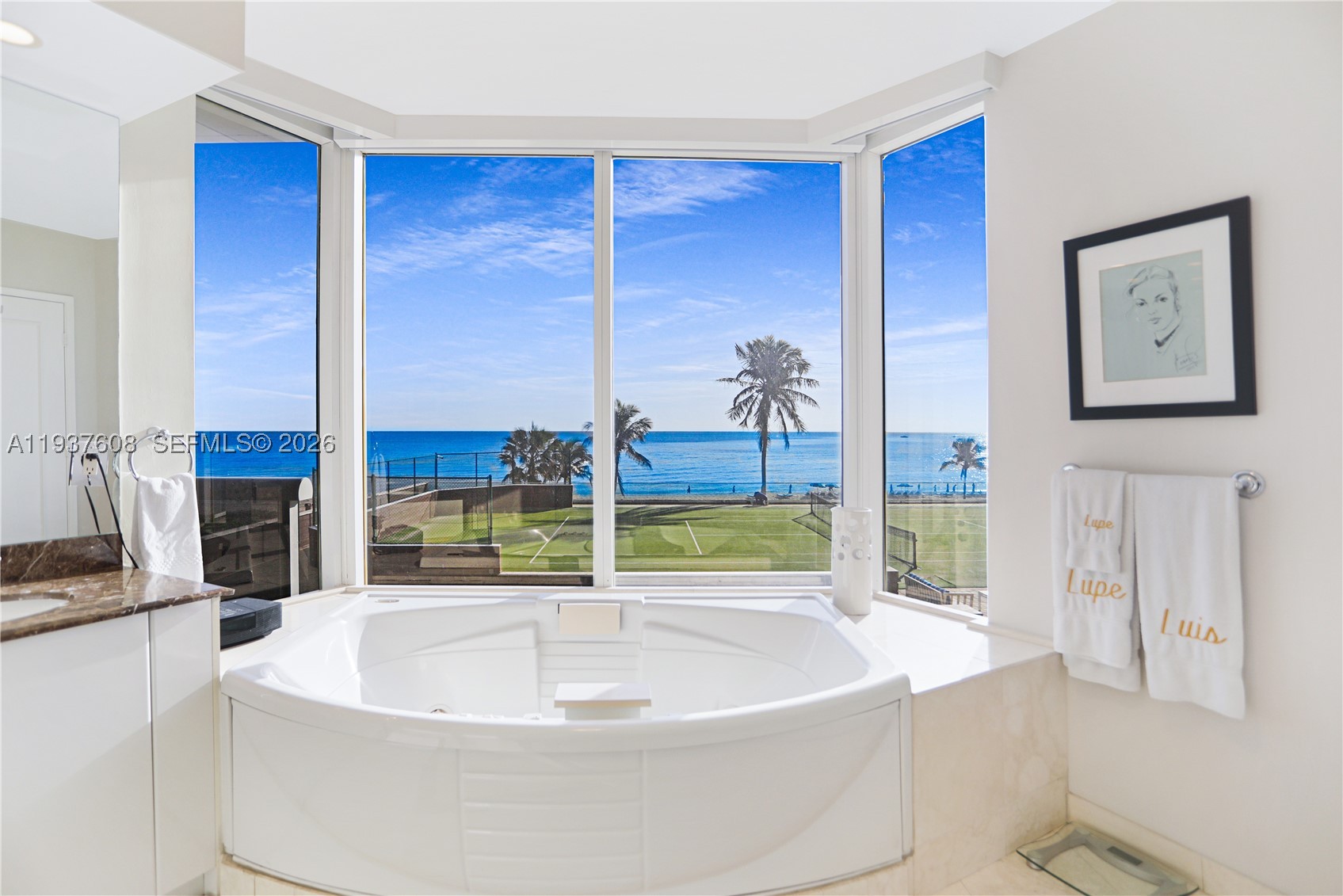 THE PINNACLE CONDO - Residential
