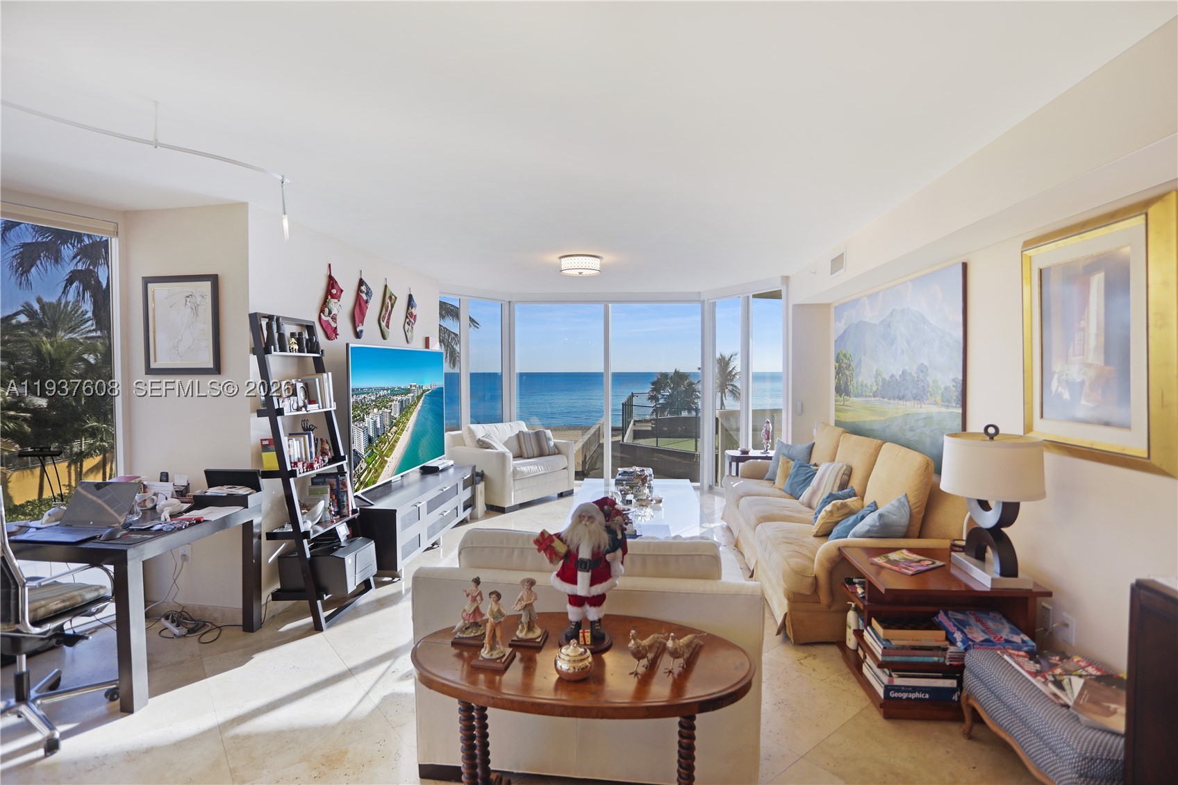 THE PINNACLE CONDO - Residential
