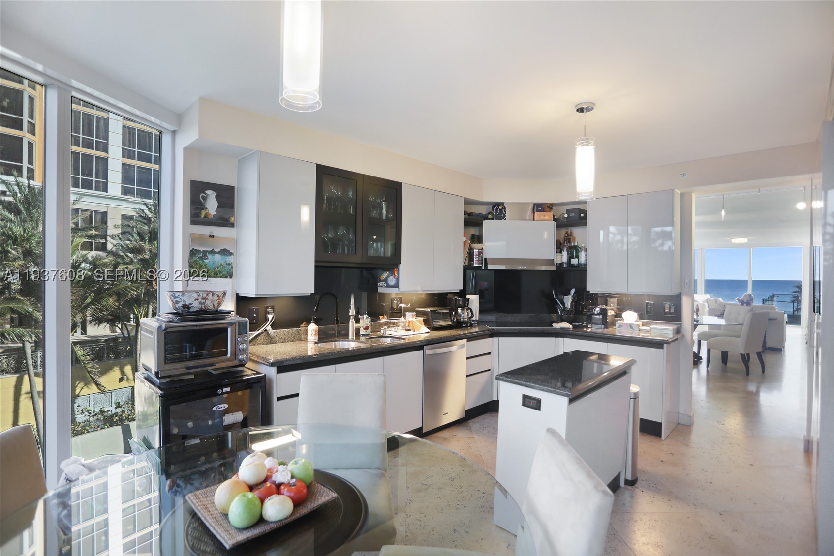 THE PINNACLE CONDO - Residential