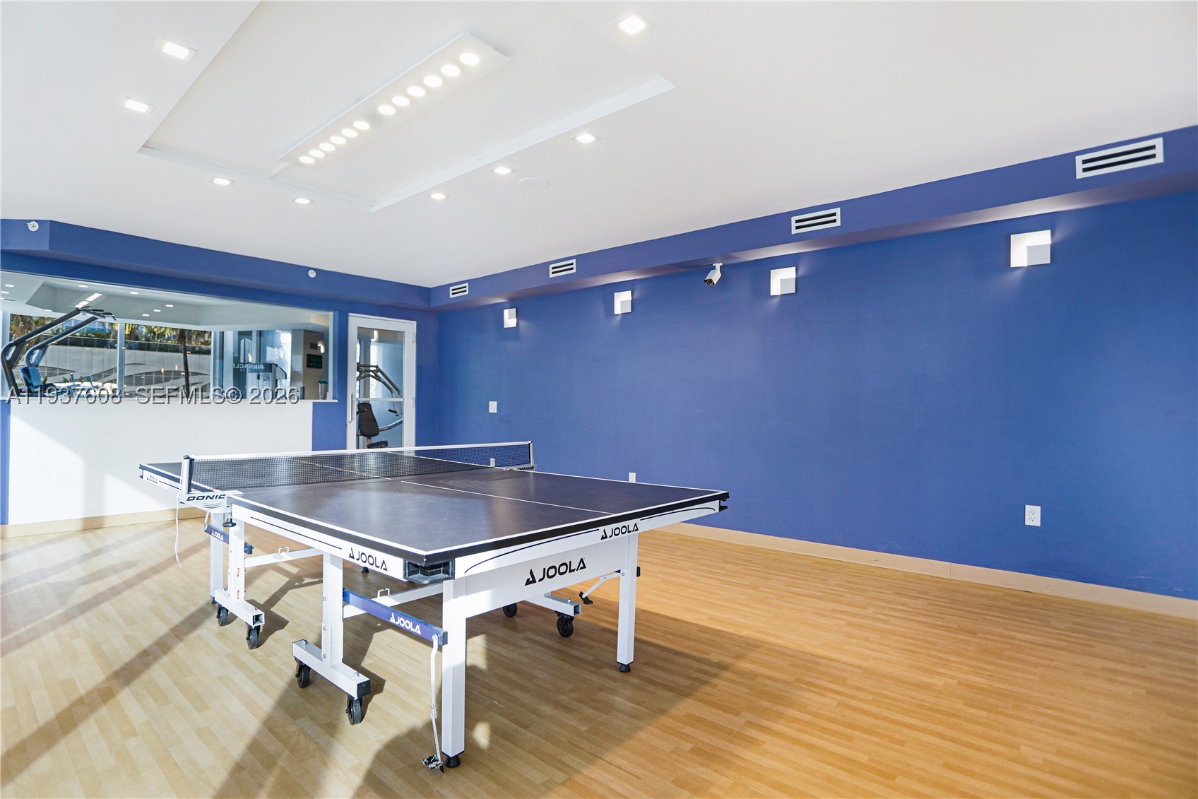 THE PINNACLE CONDO - Residential