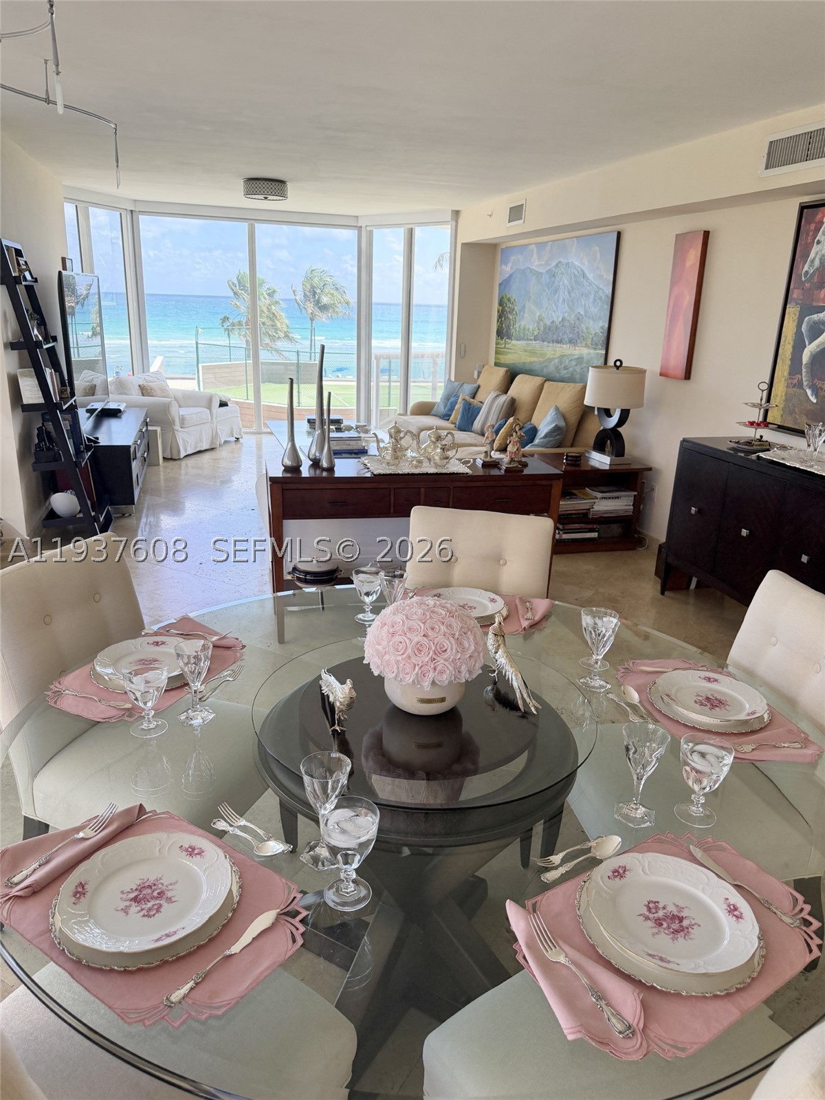 THE PINNACLE CONDO - Residential