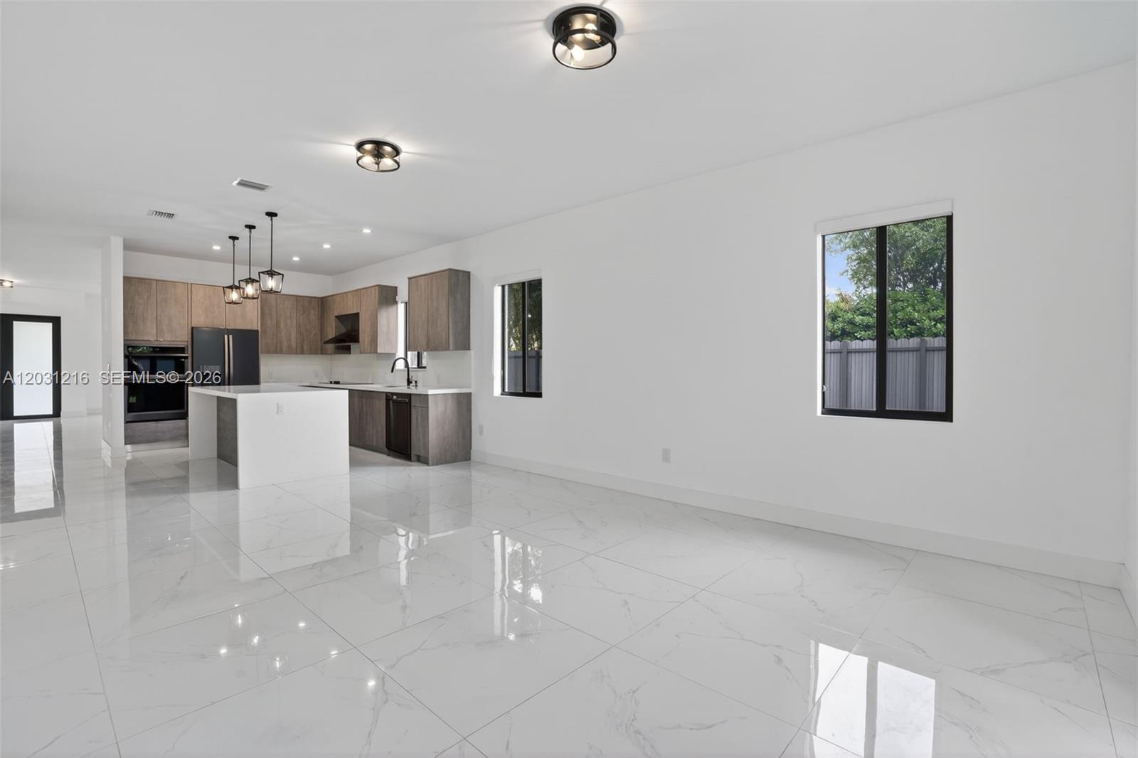 SILVER PINES - Residential