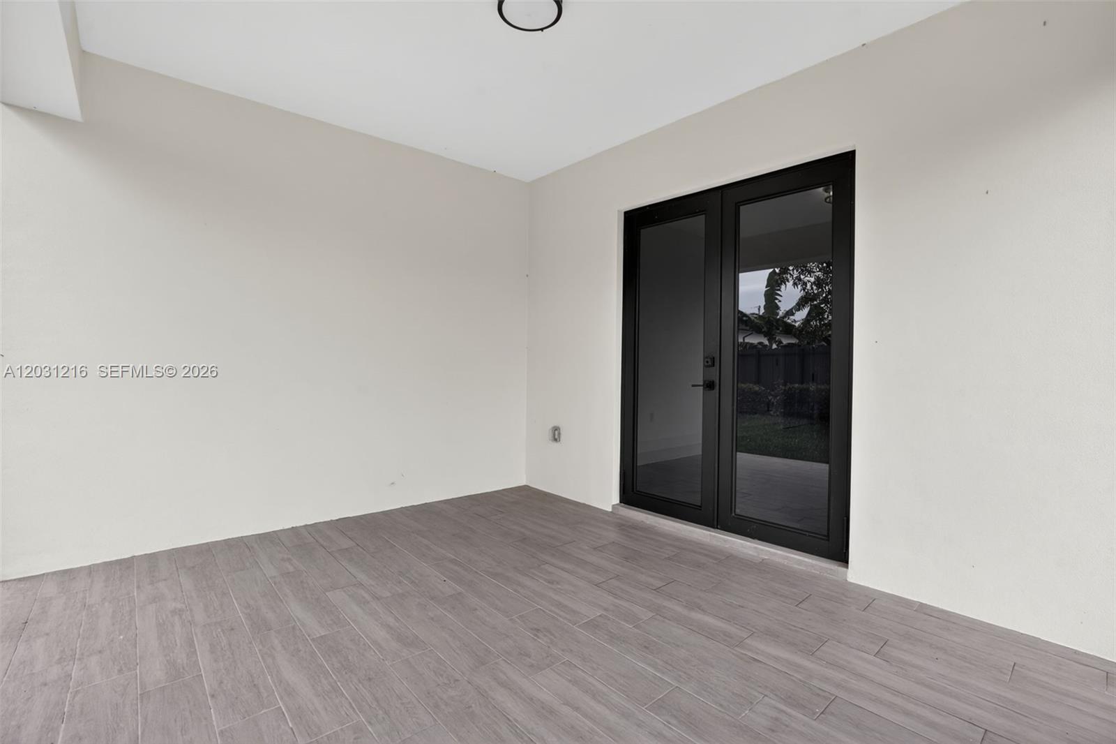 SILVER PINES - Residential