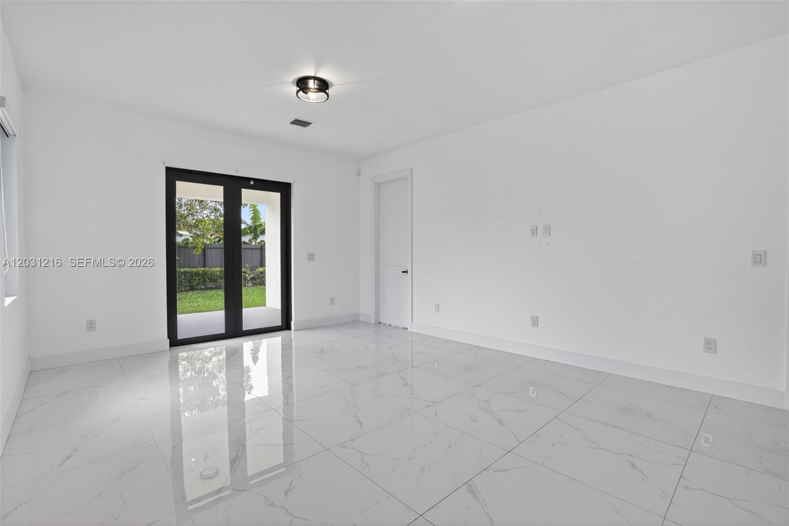 SILVER PINES - Residential