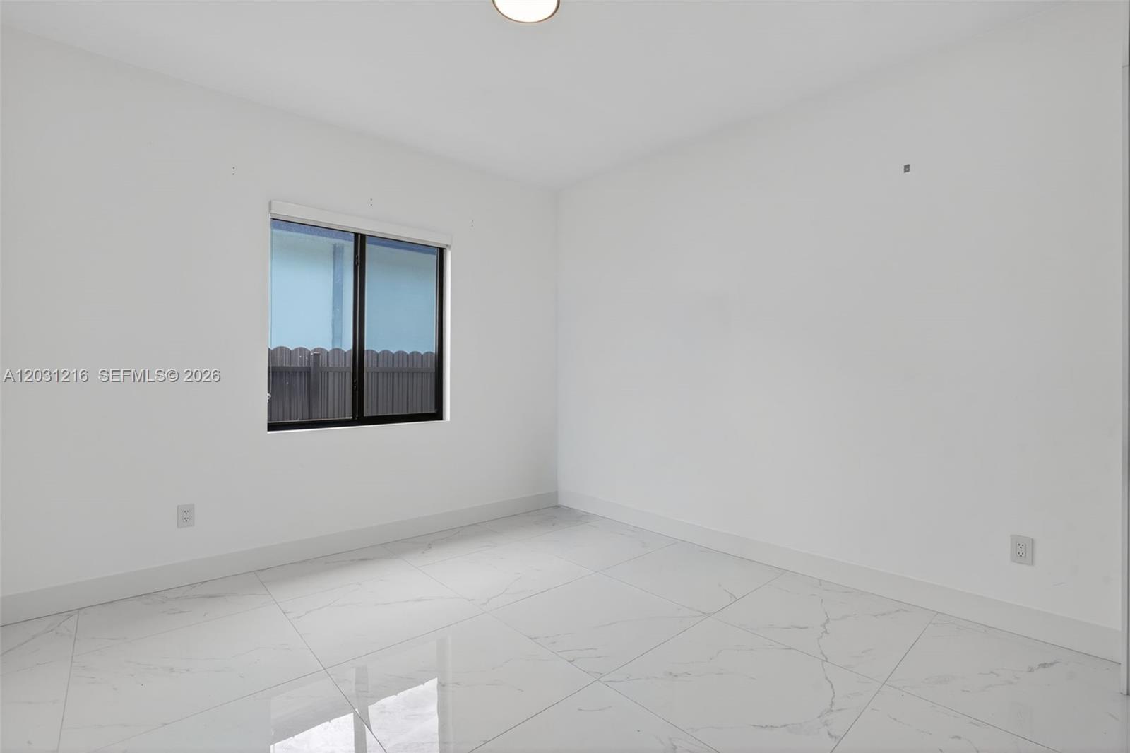 SILVER PINES - Residential